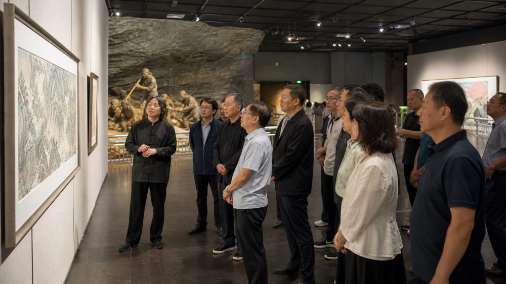 崔景哲携工笔作品走进招远黄金博物馆,画展如何连接金都文化